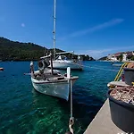 Appartement Malo Lastovo