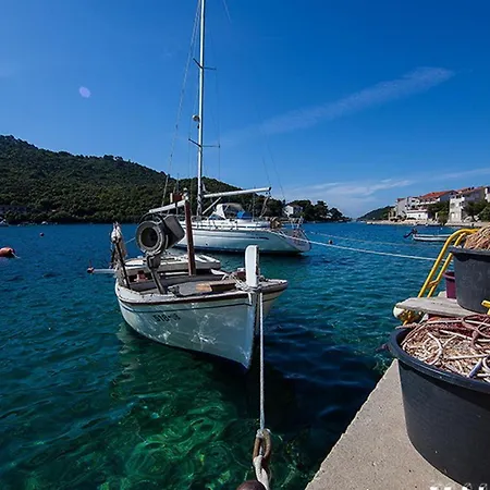 Apartment Malo Lastovo