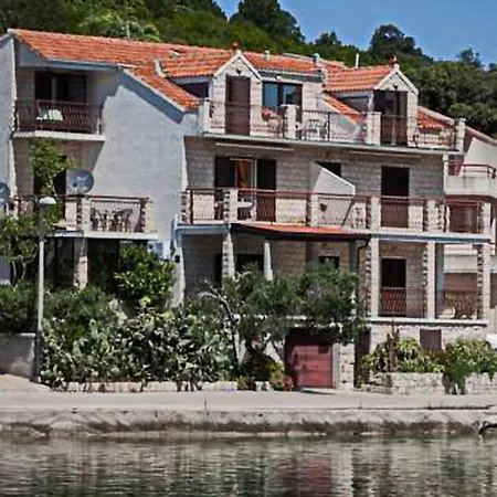 Apartment Malo *