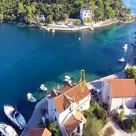 Malo * Lastovo