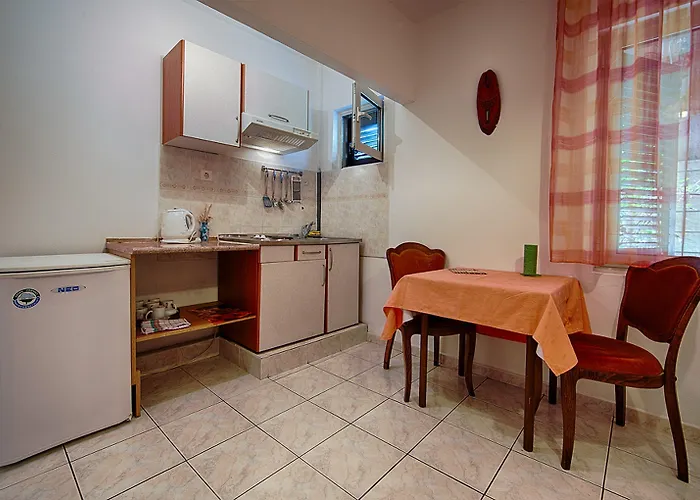 Malo Apartamento Lastovo